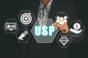 USP, único vendendo proposição conceito, o negócio mulher mão tocante único vendendo proposição ícone em virtual tela. foto