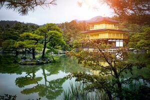 kinkaku-ji têmpora ,têmpora do a dourado pavilhão Quioto Japão 1 do a maioria popular viajando destino foto