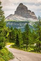 tre cime di lavaredo dentro cortina d'ampezzo, - dolomitas, Itália foto