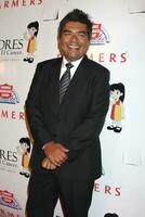 George lopez A chegar às a padres contra el Câncer 9º anual gala às a hollywood paládio dentro los angeles ca em setembro 10 2009 foto