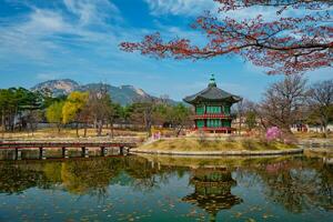 hyangwonjeong pavilhão, gyeongbokgung Palácio, Seul, sul Coréia foto