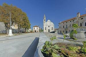 cena a partir de histórico medieval Cidade fardo em croata Península istria foto