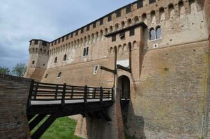 gradara castelo dentro gradara foto