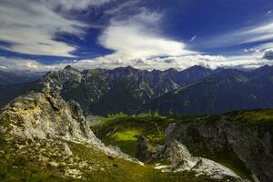 montanha panorama do a stubai Alpes foto