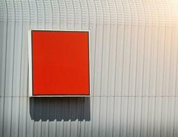 vermelho ao ar livre publicidade Painel publicitário brincar modelo. foto