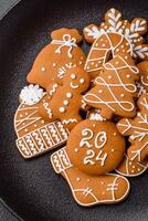 deliciosos biscoitos de gengibre com mel, gengibre e canela foto