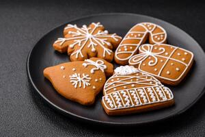 deliciosos biscoitos de gengibre com mel, gengibre e canela foto