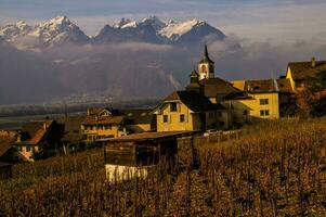 Yvorne, dentro vaud, suíço foto