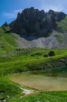 lago cláusula Ceillac inqeyras dentro hautes Alpes dentro França foto