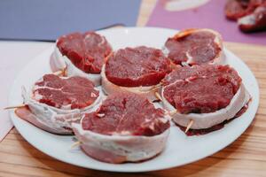 cozinhando lacaio bife às uma cozinhando aula. caseiro Comida foto