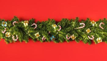 guirlanda de árvore de natal com presentes e enfeites de doces
