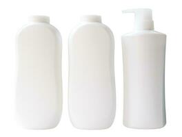 conjunto do três branco xampu ou cabelo condicionador e pó garrafa ou recipiente isolado em branco fundo com recorte caminho. foto