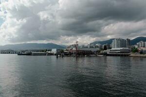 Vancouver, aC, Canadá - pode 24, 2022 - mar ônibus estação dentro norte Vancouver foto