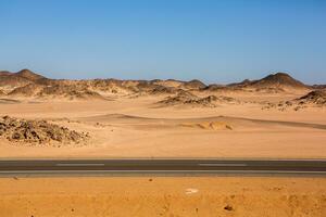 panorama do sahara deserto dentro Egito. conceptual para liberdade, desfrutando a jornada. foto