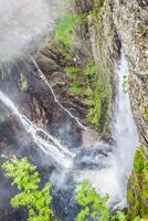 cascata voringfossen - a quarto Altíssima pico dentro Noruega foto