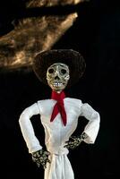 papel crânio ou Catrina do homem vestido Como uma mexicano vaqueiro foto