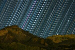 Visão do mesa montanha com Estrela trilha Formato leão s cabeça montanha, iztaccihuatl vulcão foto