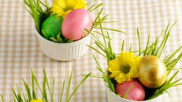 colorida Páscoa ovos. vibrante, festivo feriado decorações simbolizando Primavera celebração e tradicional ornamentado desenhos foto