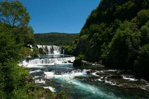 vista panorâmica da cachoeira foto