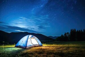 ai gerado natureza aventura viagem estilo de vida floresta estrelado Sombrio noite ao ar livre montanha espaço foto