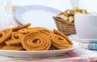 indiano tradicional gujarati lanche chakli foto