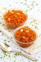 indiano popular doce Comida cenoura Halwa foto