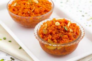 indiano popular doce Comida cenoura Halwa foto