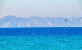 férias em kremasti beach, rhodes, grécia foto