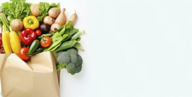 ai gerado saudável Comida dentro papel saco legumes e frutas em branco fundo. ai gerado foto