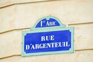 uma azul rua placa este diz arruda d'argenteuil foto