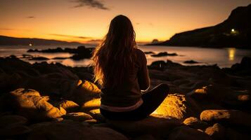 ai gerado mulher fazendo uma quieto meditação de a de praia. generativo ai foto