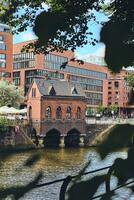 pequeno histórico construção dentro a Speicherstadt do Hamburgo, Alemanha foto