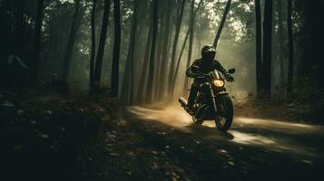 ai gerado uma homem equitação uma motocicleta dentro a esvaziar floresta, foto