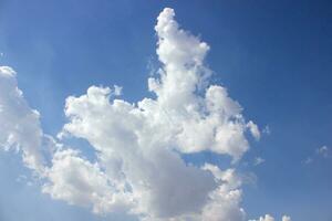 curdistão céu nuvens foto