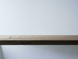 ai gerado esvaziar de madeira mesa em a branco fundo fechar acima visualizar. Alto qualidade foto