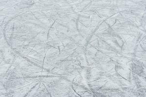 vestígios em a gelo a partir de patins em a rinque foto