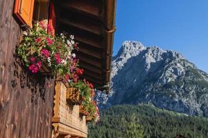 vislumbres da cidade montanhosa de Sappada foto