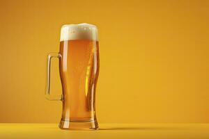 ai gerado Cerveja vidro com cheio Cerveja isolado com uma amarelo fundo. ai gerado foto