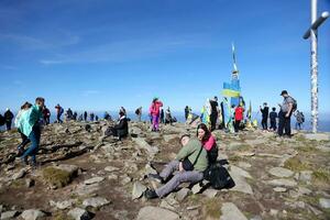 montanhas dos cárpatos, ucrânia - 8 de outubro de 2022 monte hoverla. cárpatos na ucrânia no outono foto