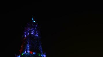 a limbo torre às noite. gorontalo regência ícone foto