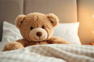 ai gerado Urso de pelúcia Urso em cama, Urso de pelúcia Urso em cama com almofadas e iluminação fundo ai gerado foto