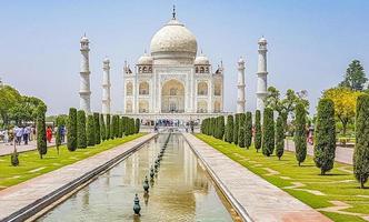 agra, índia, 10 de maio de 2018 - panorama taj mahal em agra, índia foto