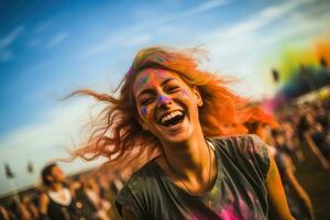 ai gerado retrato do uma feliz jovem mulher tendo Diversão às holi festival, lindo jovem mulher tendo Diversão às colorida música festival, ai gerado foto