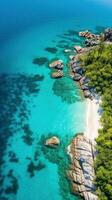 ai gerado imaculado tropical ilha com cristal Claro águas e exuberante vegetação foto