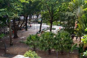 rio de janeiro, brasil, 2015 - praça do cinturão serzedelo em copacabana foto