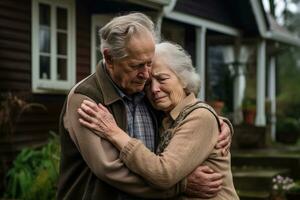 ai gerado Senior cidadão casal segurando cada de outros foto