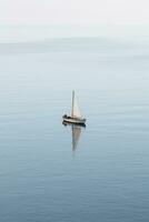 minimalista foto uma navio em mar
