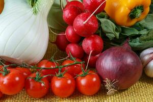 variedade de legumes frescos close-up foto