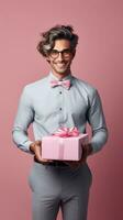 ai gerado alegre homem com uma presente caixa, esportivo óculos e uma arco gravata, incorpora festivo espírito. foto