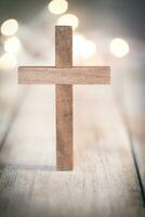 vintage de madeira cristão Cruz crucifixo fundo foto